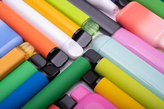 jaké látky v elektronické cigarete jsou škodlivé a jak omezit rizika při vapování