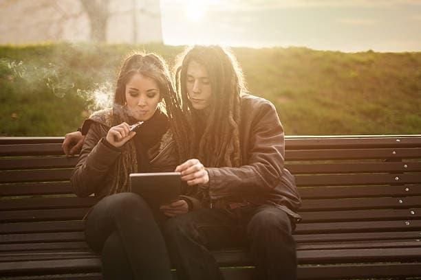Jak vybrat elektronická cigareta na jedno použití – recenze, bezpečnostní tipy a úspora peněz