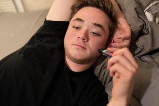 Praktický průvodce pro hosty — elektronická cigareta v nekuřácké restauraci a co je povoleno