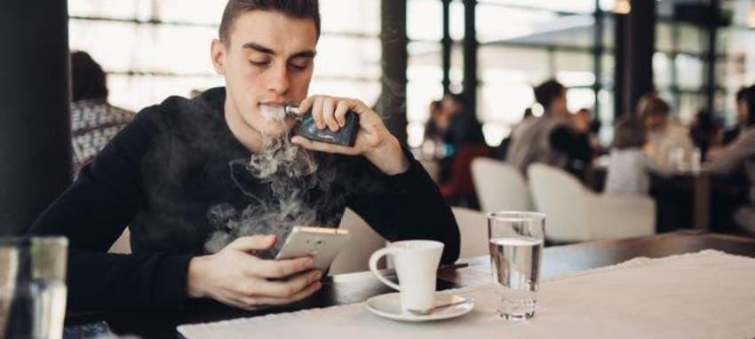 Aktuální průvodce 2025 elektronická cigareta praha kde koupit recenze obchodů ceny a tipy