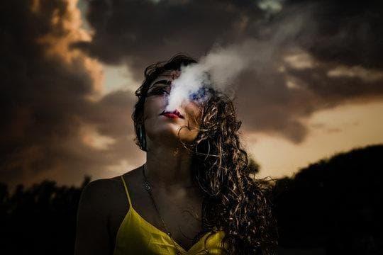 Antibiotika, kouření elektronických cigaret a nové poznatky o riziku infekcí