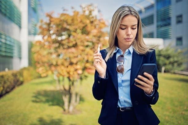 Tipy a pravidla kde kouříte e cigaretu venku, v práci a doma