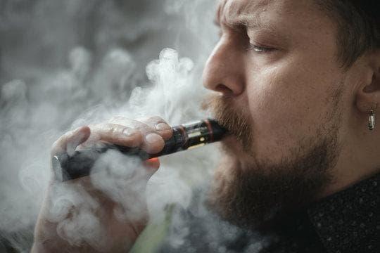 Nejlepší baze do elektronické cigarety 2025 kompletní průvodce výběrem poměru VG PG, sílou nikotinu a bezpečným používáním